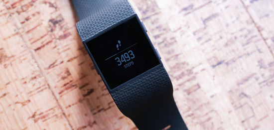 Fitbit Surge大升級：續航翻倍，新添跑步提醒